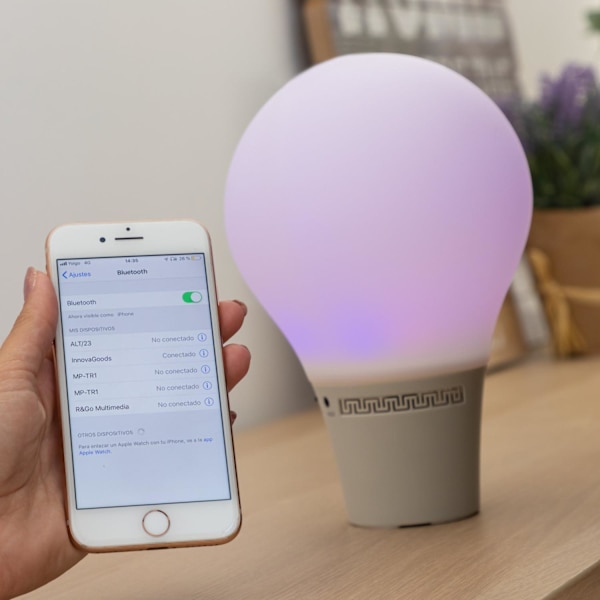 LED-lamppu Kaiuttimella - Silikoni White