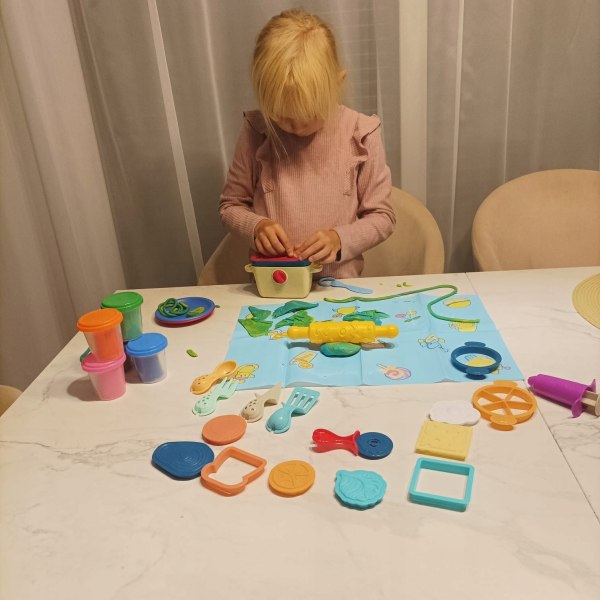 Stort legetøjssæt med pastasprøjte, legetøjstoast og modellervoks Multicolor