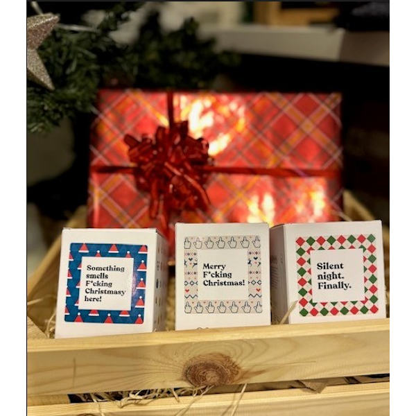 Handgjort unikt doftljus, text Merry F*cking Christmas, Jul