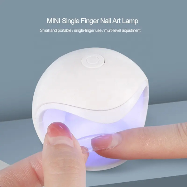 Negle tørkerlampe Mini Liten Bærbar Mini Neglelys Terapi Maskin, LED Enkelt Finger Neglemaskin, Neglesalong med Baking Lampe (Farge: Hvit)