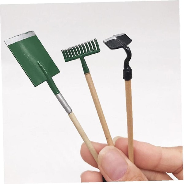 3 stk Miniatyrverktøy Hageplen 1/12 Dukkehus Arbeidstilbehør Med Skovl Rake Spade For Dukkehus Eller Hagedekor Grønn Modell Forbedre Hender På