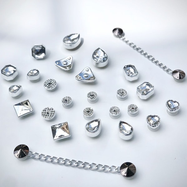 Bling Jewelry - Kenkien riipukset tytöille ja naisille - Kukkariipukset Crocs-kenkien koristeluun - Pitsiketjut sandaaleihin - Hopea