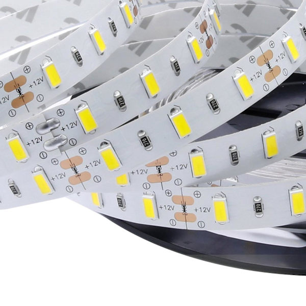 LED-nauha, IP20, ei vedenkestävä, päivänvalkoinen (6000-6500K)