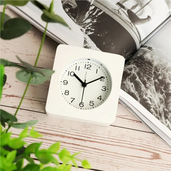 Trä Analog Väckarklocka Batteridriven Tyst med Snooze-knapp, Nattlampa, Mjuk Väckning