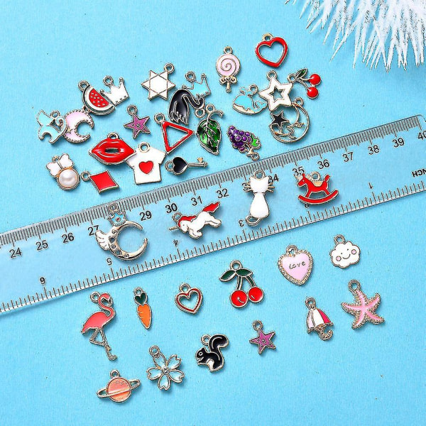 100 stk Blandet Assortert Gullbelagt Emalje Dyr Frukt Måne Stjerne Delikat Anheng Charm For DIY Smykkefremstilling Halskjede Armbånd Øredobb DIY Smykke