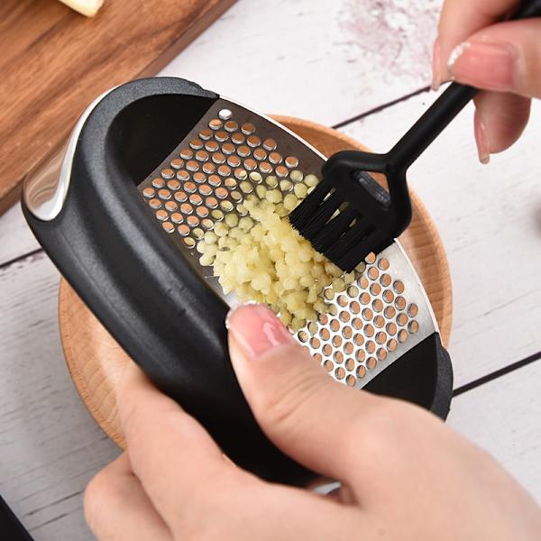 Vitlökspress Rocker, Rostfritt Stål Vitlöksskärare Krossare Professionella Köksredskap Vitlökhackare med Ergonomiskt Handtag, Sili