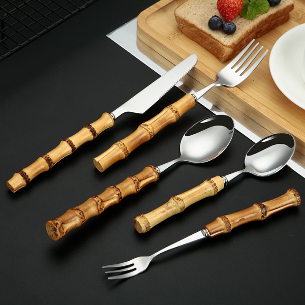 5-delers bambus sølvtøy sett, naturlig bambus håndtak bestikk, bestikk og bestikk sett, rustfritt stål, servise
