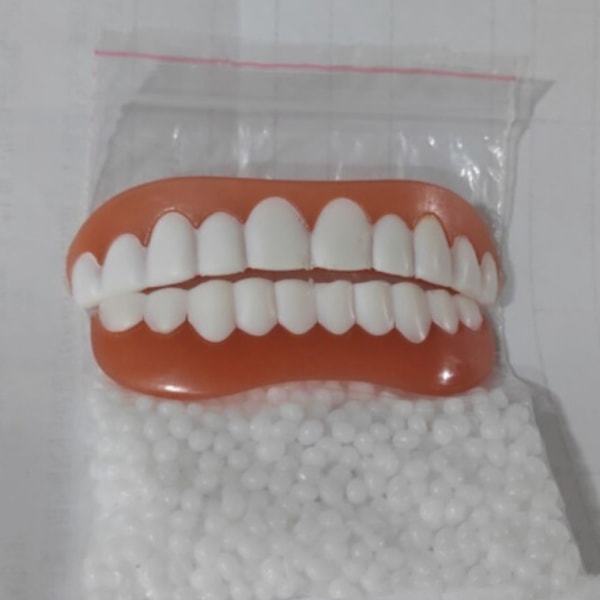 2 stk. Instant Smile Comfort Fit Flex Tænder - Øvre og Nedre Matchende Sæt, Naturlig Skygge! Fix Dit Smil Derhjemme Inden for Minutter!