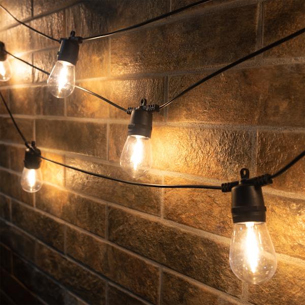 47.9FT USB & Solcellsladdningsbara Utomhussträngljus Dimbara med Fjärrkontroll, Vattentäta Patio Däckljus 15 LED Stora Glödlampor Varmvitt