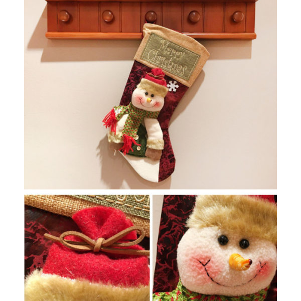 Julestrømper, 3 store julegaveposer, julestrømper med julemandsnemand og rensdyr, hængende julesto