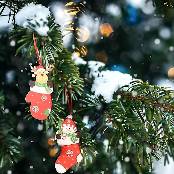 Julepynt i tre - Snømann, Julenissen, Elg, Bjørn, Hengepynt til Jul (4 stk, Rød)
