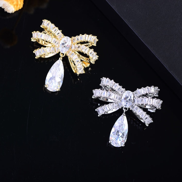 Vintage Rhinestone Brocher Kvinder Broche Cubic Zirconia Brocher til Kvinder Sommer Mode T-shirt Pin Smykker