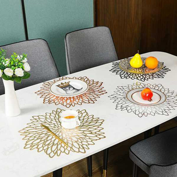 8 stk. Plassmatter Kompatibel Med Spisebord, Hule Praktfulle Bordmatter, Gull