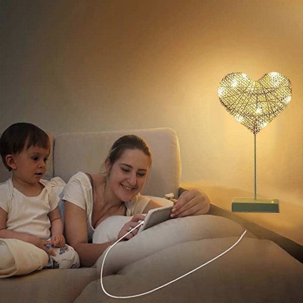 LED Dekorativ Lampe Liten Bordlampe Modelllampe DIY Rattan Hjerte Nattlys