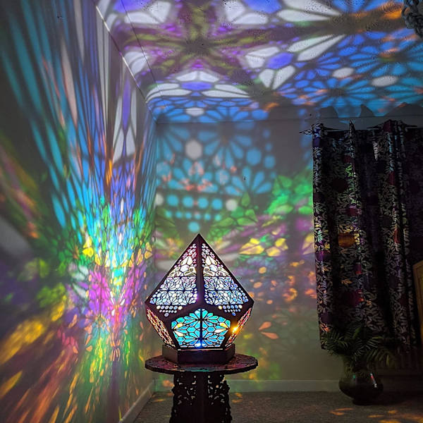 Suuri Polaris-lattiavalaisin, boheemi koristeellinen lattiavalaisin, LED-värinen 3D-projektio ontto lamppu, timantti retrolamppu, sopii kotiin, juhliin, jouluun