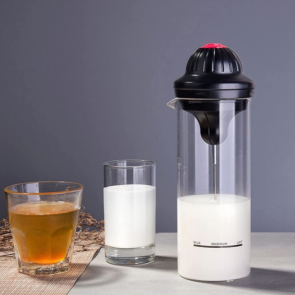 Automatisk blanding af mælkeskummersæt, elektrisk mælkeskummer med dobbelt piskeris Miniskummer med kop og røremaskine, til cappuccino chokolade og mælk (1 stk, sort