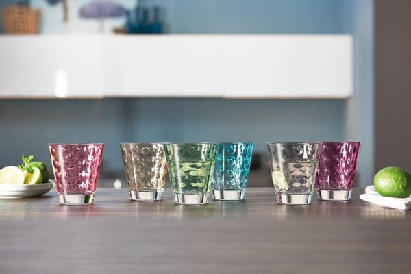 Leonardo Optic dricksglas set om 6, 220 ml färgade vattenglas med präglade prickar, diskmaskinssäkra, flerfärgade glas för vardagsbruk