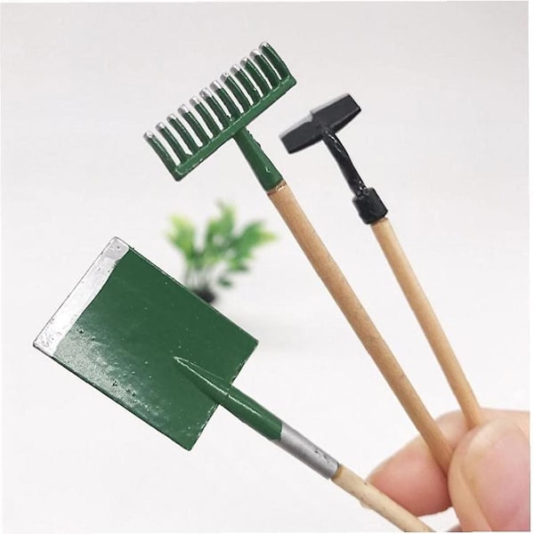 3 stk Miniatyrverktøy Hageplen 1/12 Dukkehus Arbeidstilbehør Med Skovl Rake Spade For Dukkehus Eller Hagedekor Grønn Modell Forbedre Hender På
