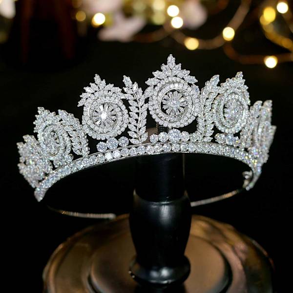 Elegant Zirkon Brudkronor och Tiaror för Kvinnor Silver Kubisk Zirkon Bröllopshuvudbonader Håraccessoarer CZ Fest Bal Hårsmycken