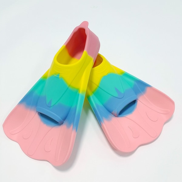 Kids Swim Fins,Comfortable Silicone  for Swimming and Diving,Size Suitable Beginners Kids Girls Boys Adults