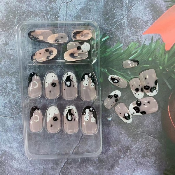 24 Pcs Halloween Press on Nails Short with Ghost Face Designs Full Cover Halloween Short Fake Nails Black White Design Halloween N