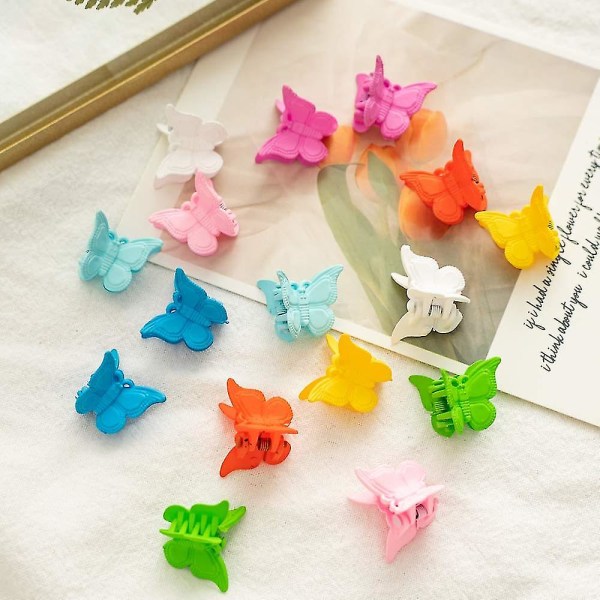 Butterfly Hårklämmor för flickor, kvinnor, 72-delade små hårklämmor med kartongpaket, söta halkfria mini plastspånklämmor, 18 olika färger