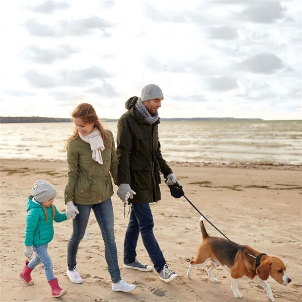 Multifunktionel hundesnor med vandflaske, sammenklappelig skål og affaldsposeholder, til gåture og camping, sort, 120 cm