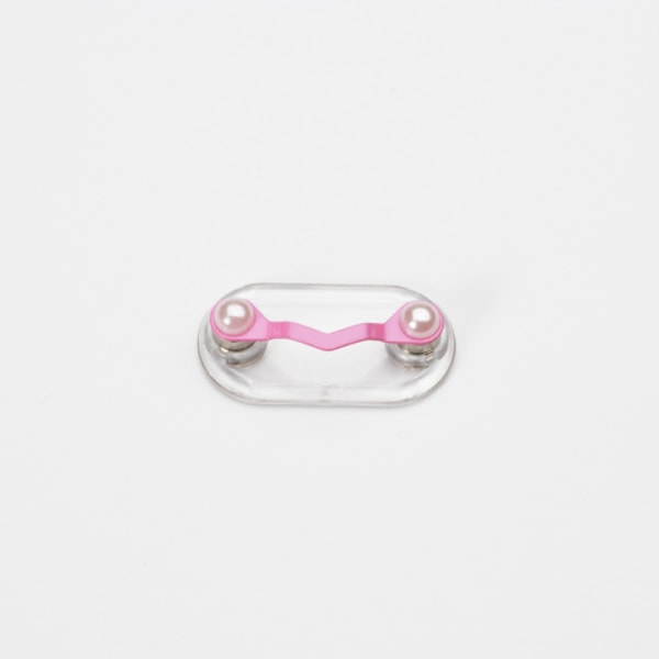 Magnetisk glasögonhållare, namnbricka, märkeshållare, unisex, tillverkad i USA (rosa med pärlor)
