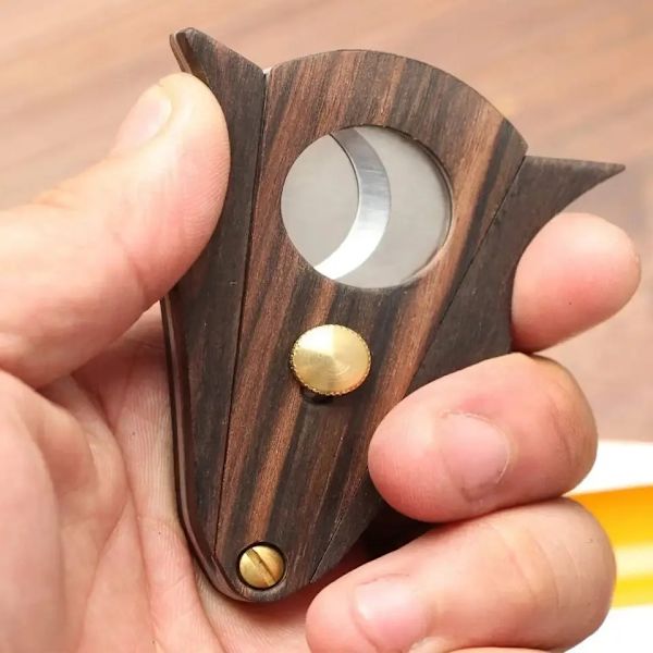 Cigar Cutter Låsesystem Træ Rustfrit Stål Dobbelt Skær Cigar Guillotin Cutter i Gaveæske