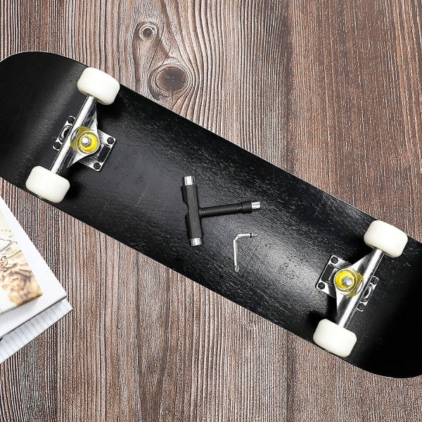 Alt-i-ett T-type skøyteverktøy Multifunksjonelt skateboard T-formet verktøy Bærbar T-type unbrakonøkkel og L-type skrutrekkertilbehør (1 sett, svart)