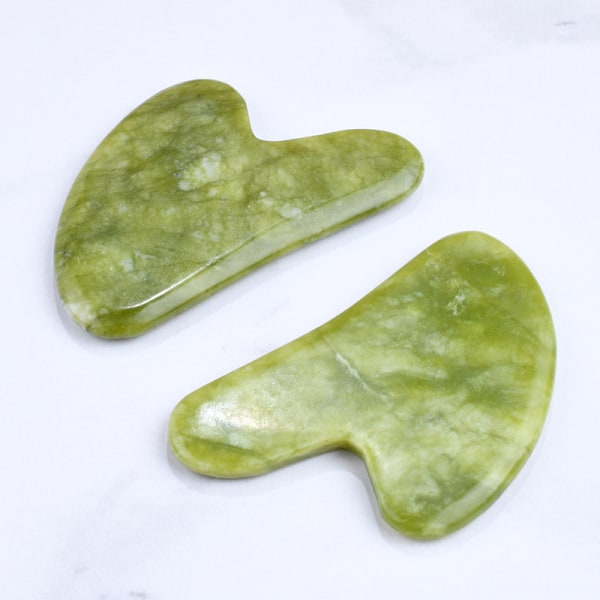 Hjärta Gua Sha skrapande massageverktyg, äkta grön jadesten Gua Sha-bräda för avslappning av hela kroppen, naturlig triggerpunkt för djupvävnadsterapi