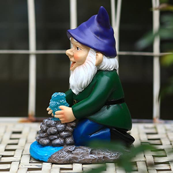Solar Resin Miniature Dværg Figur Sød Brønd Træk Vand Gnome Statue