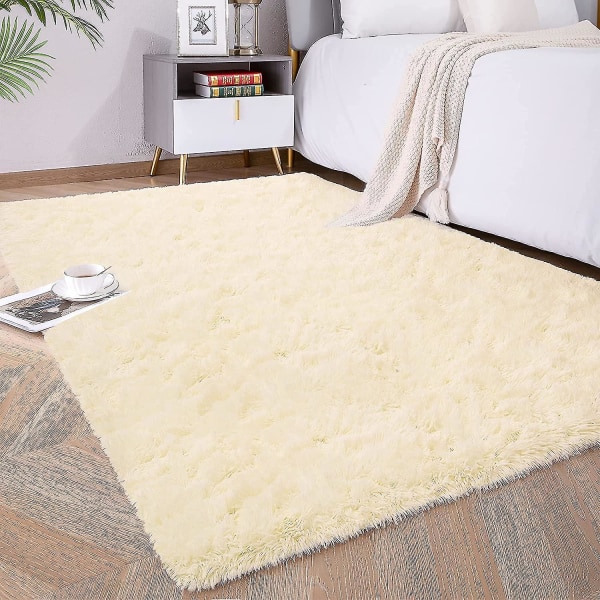 Tflycq Soft Fluffy Area Mattor Kompatibel med Sovrum Barnrum Plysch Shaggy Nursery Matta Furry Throw Mattor Kompatibel med Pojkar Flickor, College Sovsal Beige 2.6 *5.2 Feet