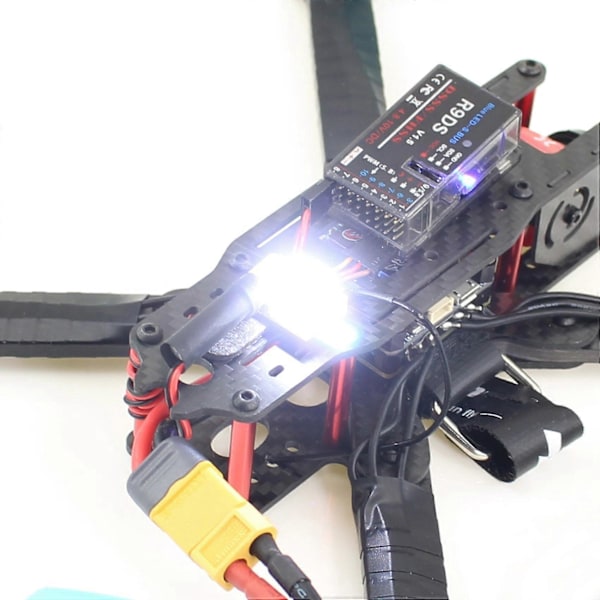 1 st Xenon Nattfrekvens Blixt Auto Strömingång För RC Multi-rotor (dubbel Lampa 5-26v Spänning)