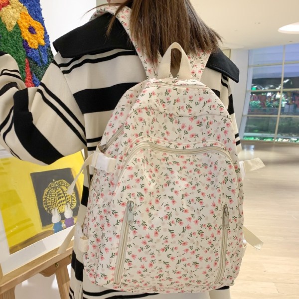 Fashionabla Kvinnor Kawaii Blommig Vattentät Laptopväska Student Dam Söt Bok Ryggsäck Kvinnlig Rese Nylon Skolväskor College Tjej tulip