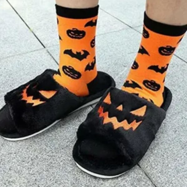 Halloween plysch tofflor med djävulsbroderi för höst och vinter Black