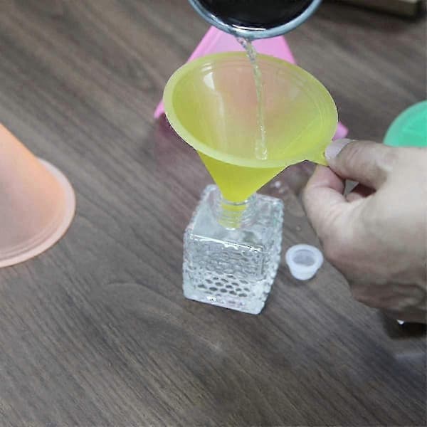 Trattar för nötter, trattar i plast, liten tratt, trattset för påfyllning, flaskor