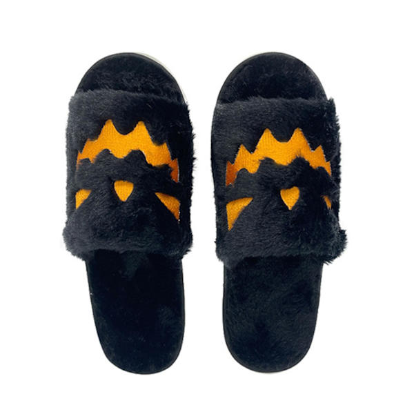 Halloween plysch tofflor med djävulsbroderi för höst och vinter Black