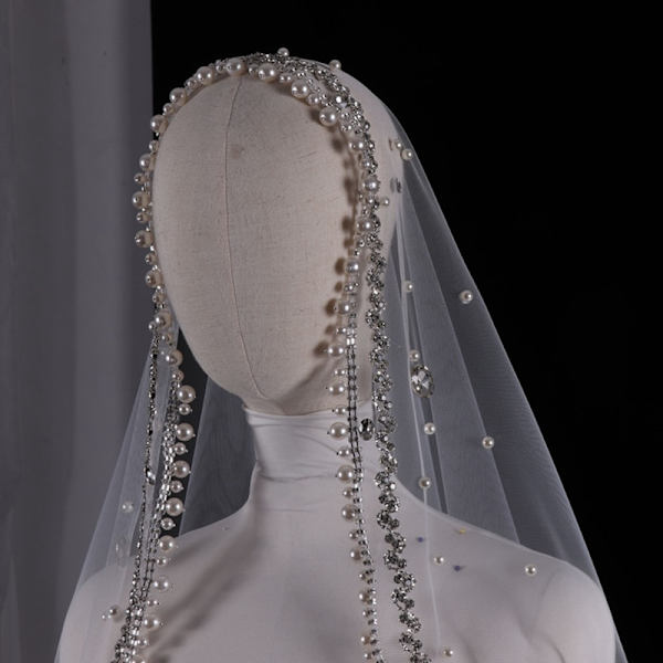 Vintage Brudslöja i Hög Kvalitet med Pärlor och Strass, Vit Elfenben Ivory Veil 150cm