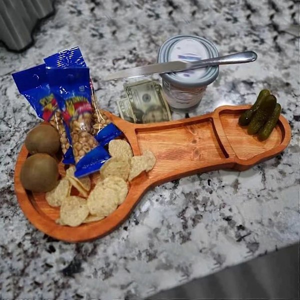 Aperitifbrætter, ostebord i massivt træ og charcuteribrætter, sjovt bestik køkken vin kød ost
