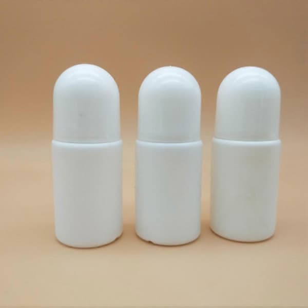 12 st 50 ml Plast Rollerflaskor för Eteriska Oljor Tomma Påfyllningsbara Roll on-flaskor Återanvändbara Läcksäkra DIY Deodorantbehållare med Plastroller