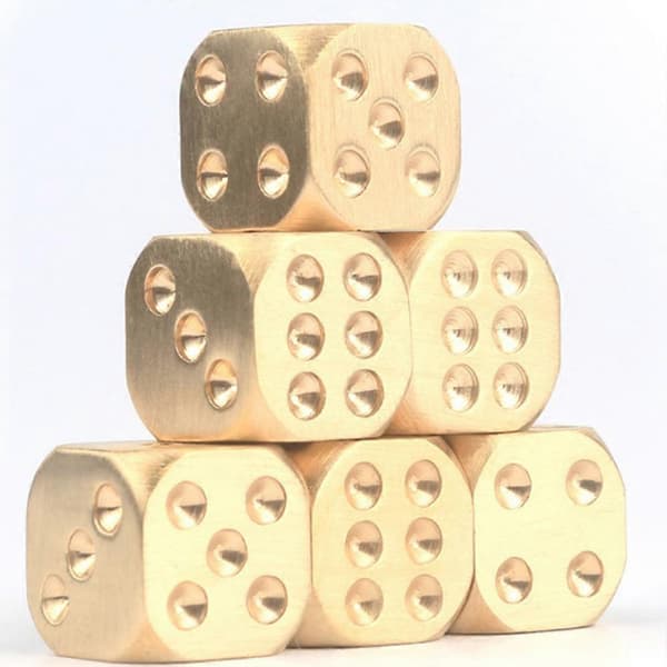 5 stk. 15x15mm Polyedriske terninger i solid messing, klubb, bar, brettspill, festutstyr