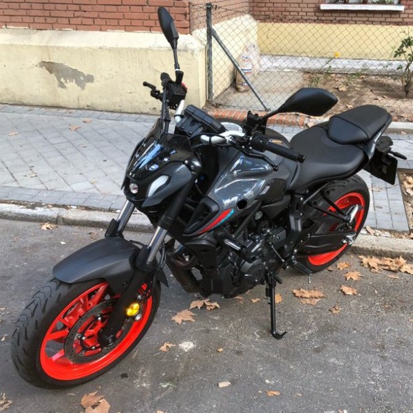 Motorcykelmodifierad Yamaha vindruta lämplig för MT-07 MT07 21-22 luftriktare black