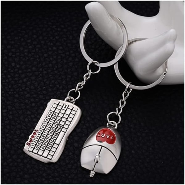 Älskare Nyckelringar Minimus och tangentbord Form Pandent Keychian Romantiska Par Nyckelringar för Par Nyckelring