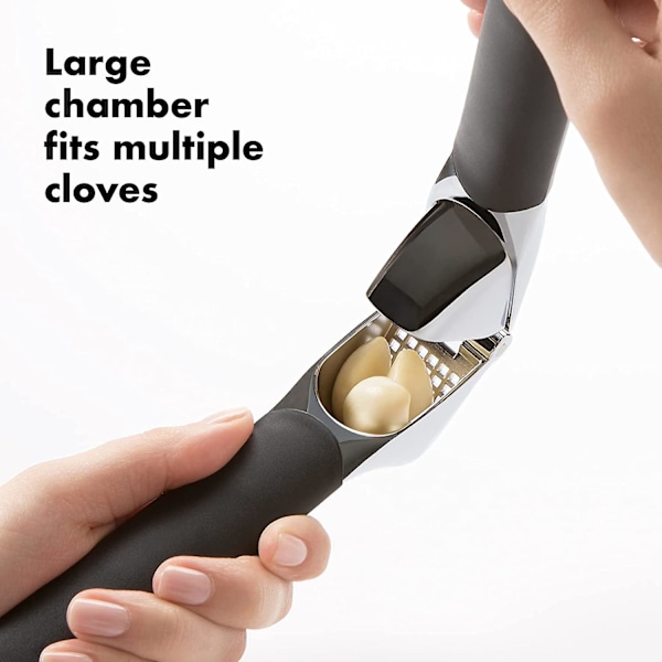 OXO Good Grips Hvidløgspresse - Nemt Køkkenredskab til at Knuse Hvidløg Old Garlic Press