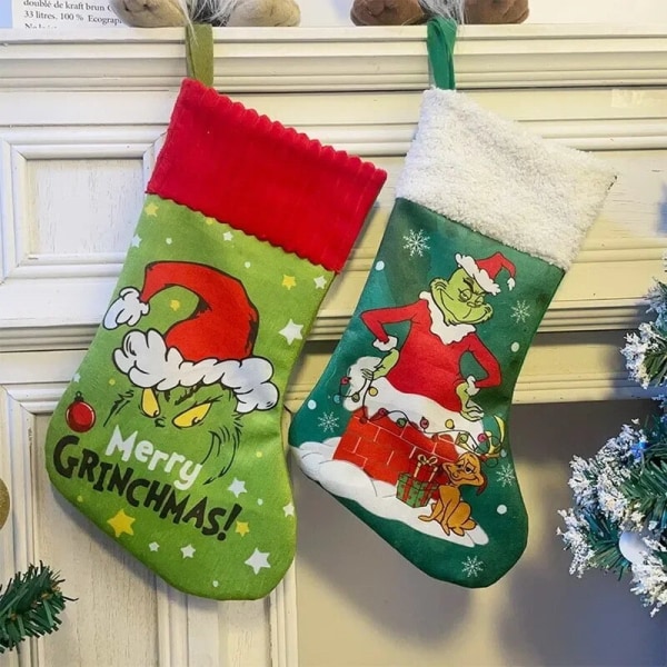 Grønne sokker julegaveposer tegneserie julemand juletræ vedhæng green socks 35x20cm