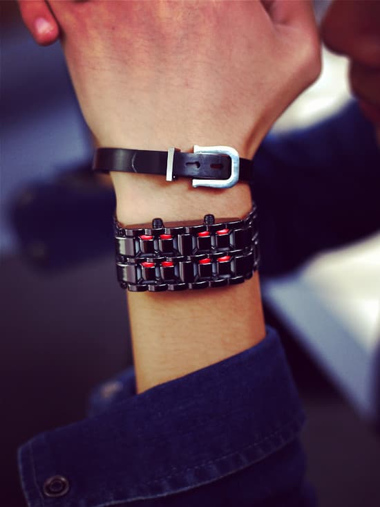 Version LED Lava Armbåndsur Par Version Chain Watch silver+red 12.5*25*210mm