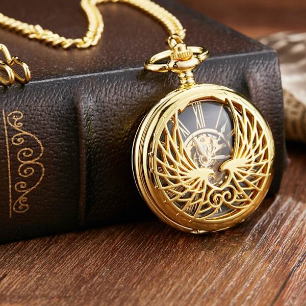 1st Gold Heart Double Wings Hollow Out Design romerska siffror