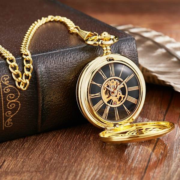 1st Gold Heart Double Wings Hollow Out Design romerska siffror