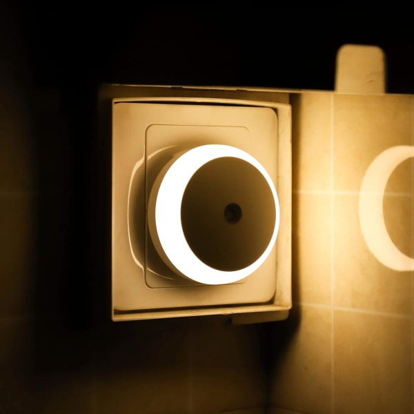 LED nattlampa, varmvit nattlampa med stickpropp, rund, ljus S